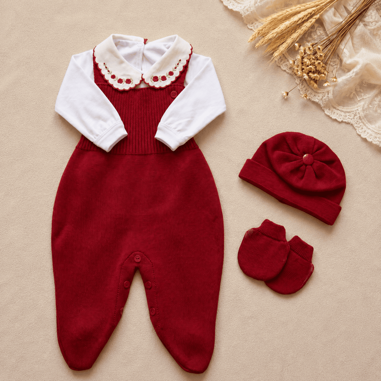 Conjunto Jardineira, Body, Luva e Touca - Feminino