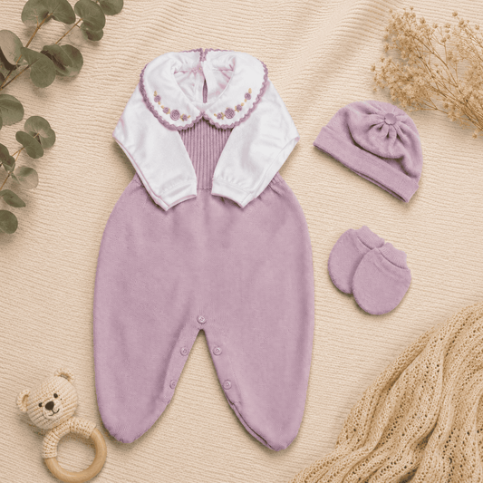 Conjunto Jardineira, Body, Luva e Touca - Feminino